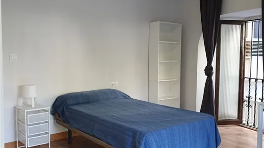 Rooms in Granada - photo 10