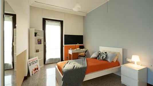 Rooms in Lecco - photo 1