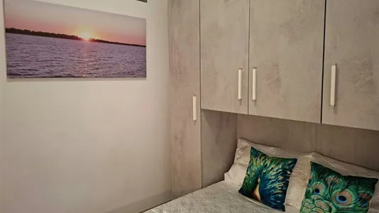 Rooms in Roma Municipio VI – Roma Delle Torri - photo 8