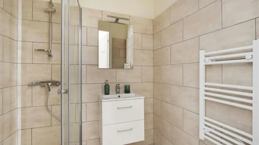 Rooms in Paris 15ème arrondissement - photo 7