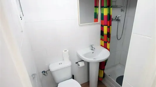 Rooms in Barcelona Ciutat Vella - photo 4