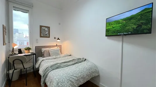 Rooms in Madrid Centro - photo 1