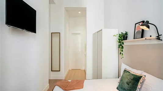 Rooms in Madrid Centro - photo 6