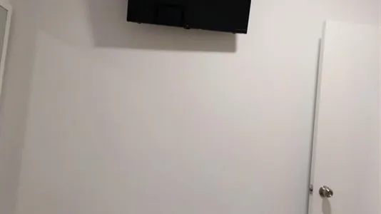 Rooms in Madrid Salamanca - photo 10