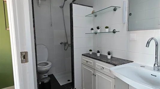 Rooms in Barcelona Eixample - photo 10