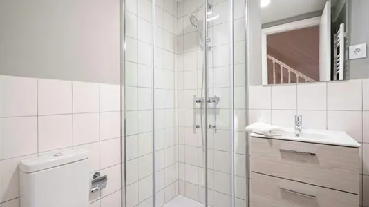 Rooms in Madrid Chamberí - photo 9