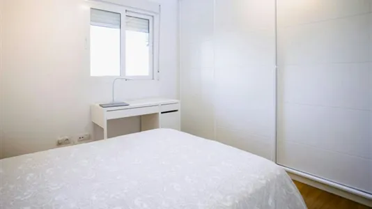 Rooms in el Camí de Vera - photo 2