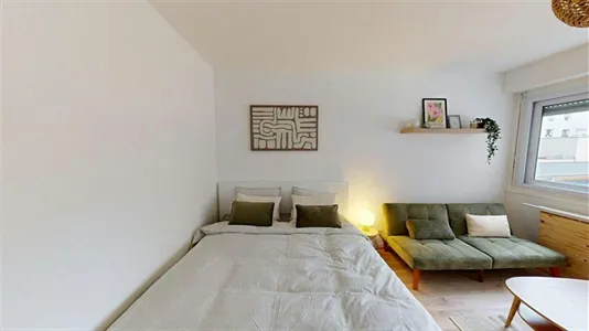 Rooms in Saint-Julien-en-Genevois - photo 2