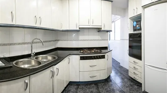 Rooms in Barcelona Nou Barris - photo 7