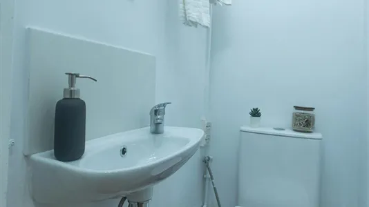 Rooms in Barcelona Ciutat Vella - photo 6