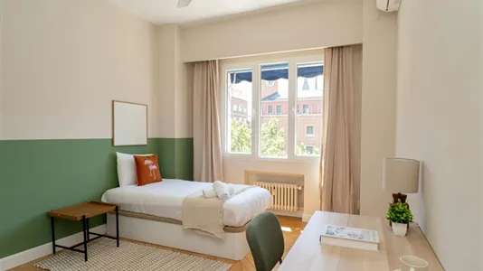 Rooms in Madrid Chamberí - photo 3