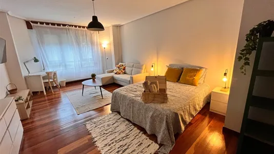 Rooms in Bilbao - photo 9