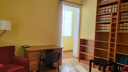 Rooms in Barcelona Eixample - photo 3