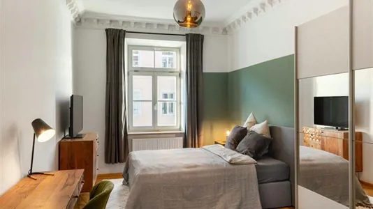 Rooms in Location is not specified - photo 1