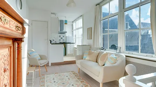 Apartments in Amsterdam Centrum - photo 2