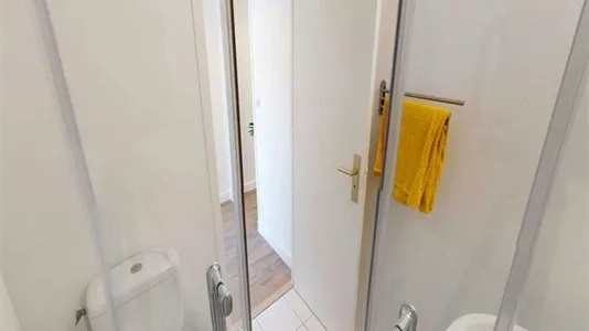 Rooms in Paris 15ème arrondissement - photo 8