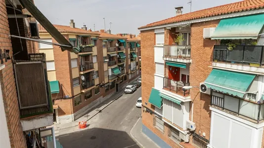 Rooms in Adaro - photo 9