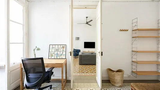 Rooms in Barcelona Eixample - photo 5