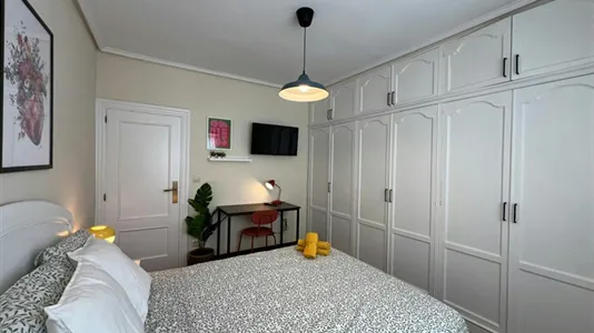 Rooms in Bilbao - photo 9