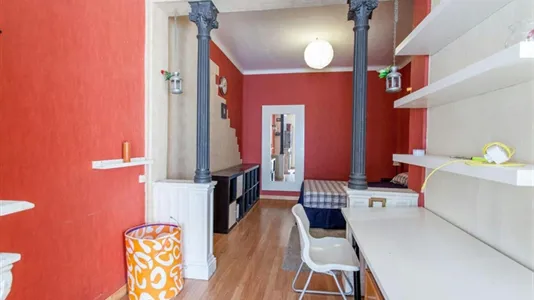 Rooms in Madrid Centro - photo 2