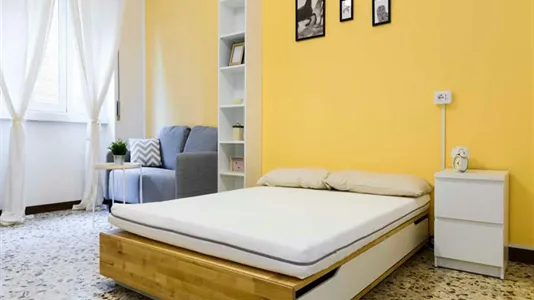 Rooms in Milano Zona 8 - Fiera, Gallaratese, Quarto Oggiaro - photo 2