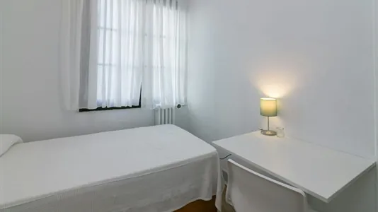 Rooms in Oviedo - photo 6