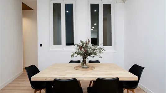 Rooms in Madrid Centro - photo 10