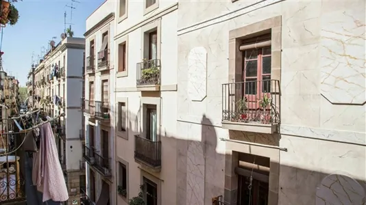 Rooms in Barcelona Ciutat Vella - photo 4