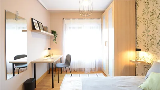 Rooms in Bilbao - photo 4