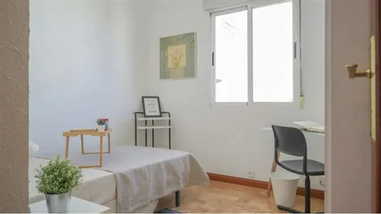 Rooms in Madrid Ciudad Lineal - photo 1