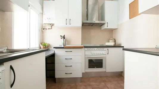 Rooms in Madrid Centro - photo 9