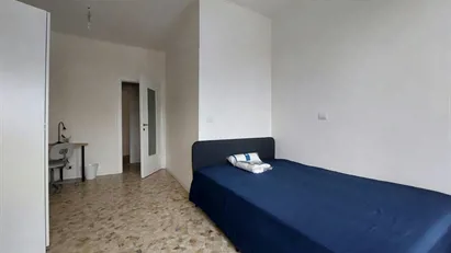 Room for rent in Milano Zona 9 - Porta Garibaldi, Niguarda, Milan