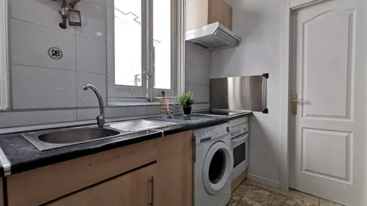 Rooms in Madrid Centro - photo 9