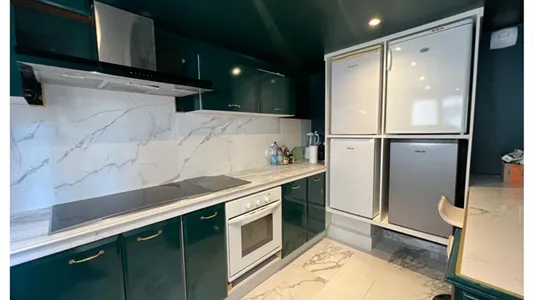 Rooms in Nîmes - photo 4