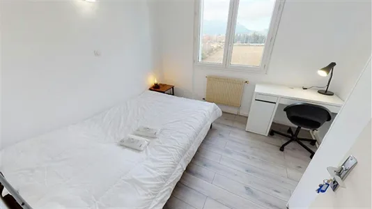 Rooms in Grenoble - photo 4