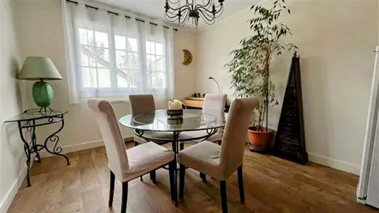 Houses in Autun - photo 2