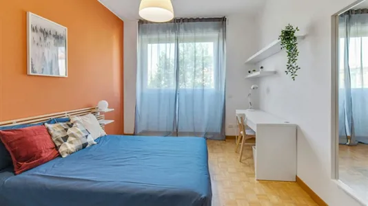Rooms in Milano Zona 5 - Vigentino, Chiaravalle, Gratosoglio - photo 2