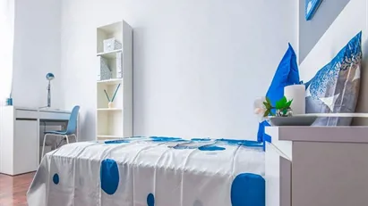Room for rent in Milano Zona 9 - Porta Garibaldi, Niguarda, Milan