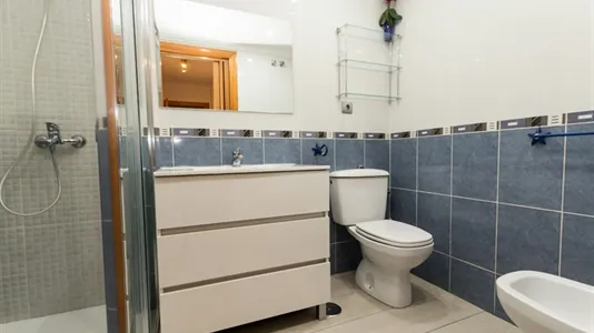 Rooms in Málaga - photo 9