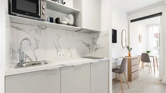 Rooms in Madrid Fuencarral-El Pardo - photo 1