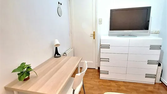 Rooms in Barcelona Sants-Montjuïc - photo 3