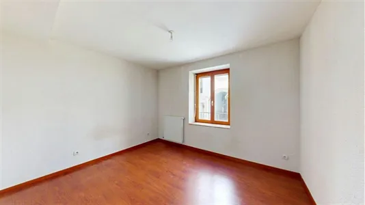 Apartments in Saint-Étienne - photo 9