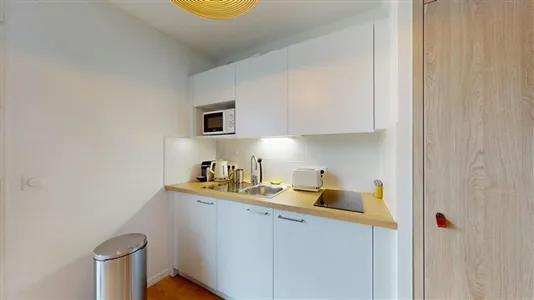 Apartments in L'Haÿ-les-Roses - photo 6