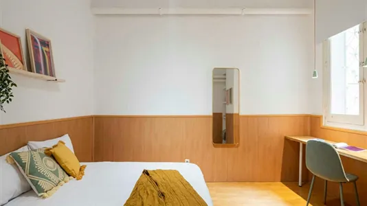 Rooms in Madrid Centro - photo 5