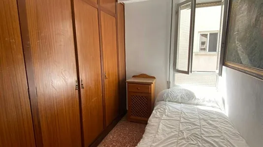Rooms in la Fontsanta - photo 4