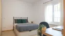 Room for rent, Alcorcón, Comunidad de Madrid, &lt;span class=&quot;blurred street&quot; onclick=&quot;ProcessAdRequest(8633882)&quot;&gt;&lt;span class=&quot;hint&quot;&gt;See streetname&lt;/span&gt;[xxxxxxxxxxxxx]&lt;/span&gt;