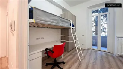 Room for rent in Milano Zona 8 - Fiera, Gallaratese, Quarto Oggiaro, Milan