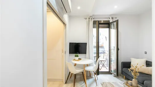 Apartments in Barcelona Ciutat Vella - photo 8