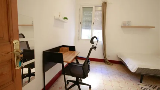 Rooms in Barcelona Eixample - photo 5