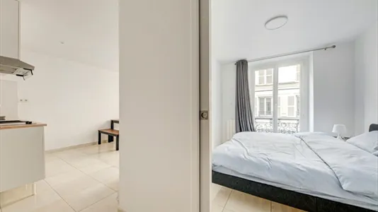 Apartments in Paris 17ème arrondissement - photo 4